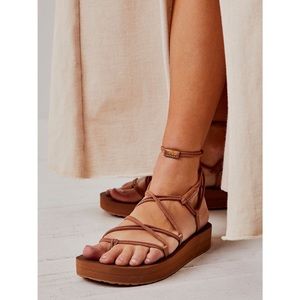 TEVA MIDFORM INFINITY SANDALS